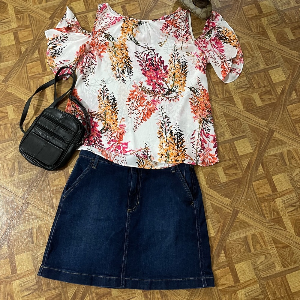 Just Black denim mini skirt!
